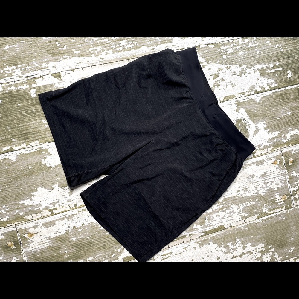 Men’s lululemon Pace Breaker short 9” linerless